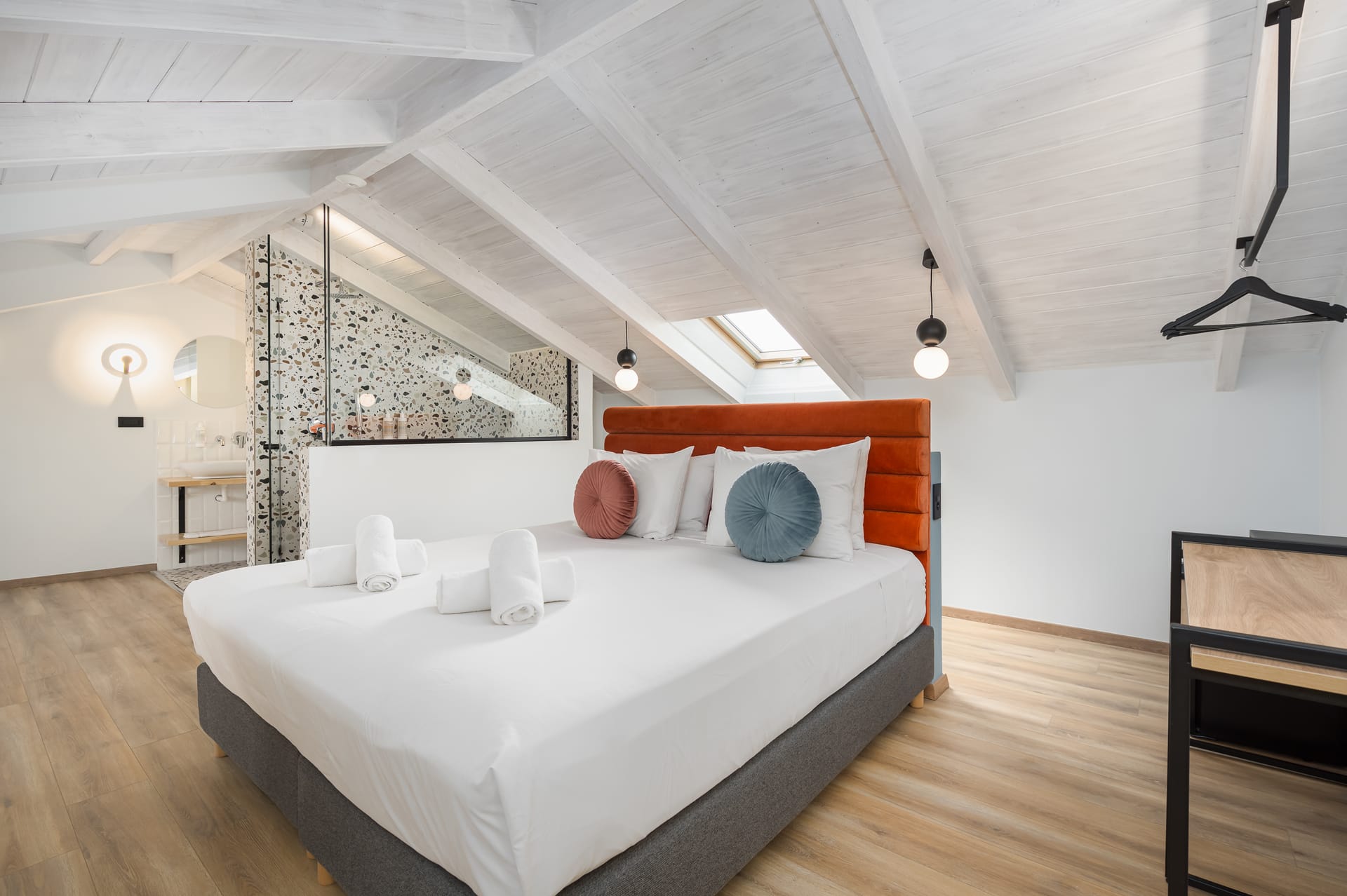 Premium Attic Room 44m²