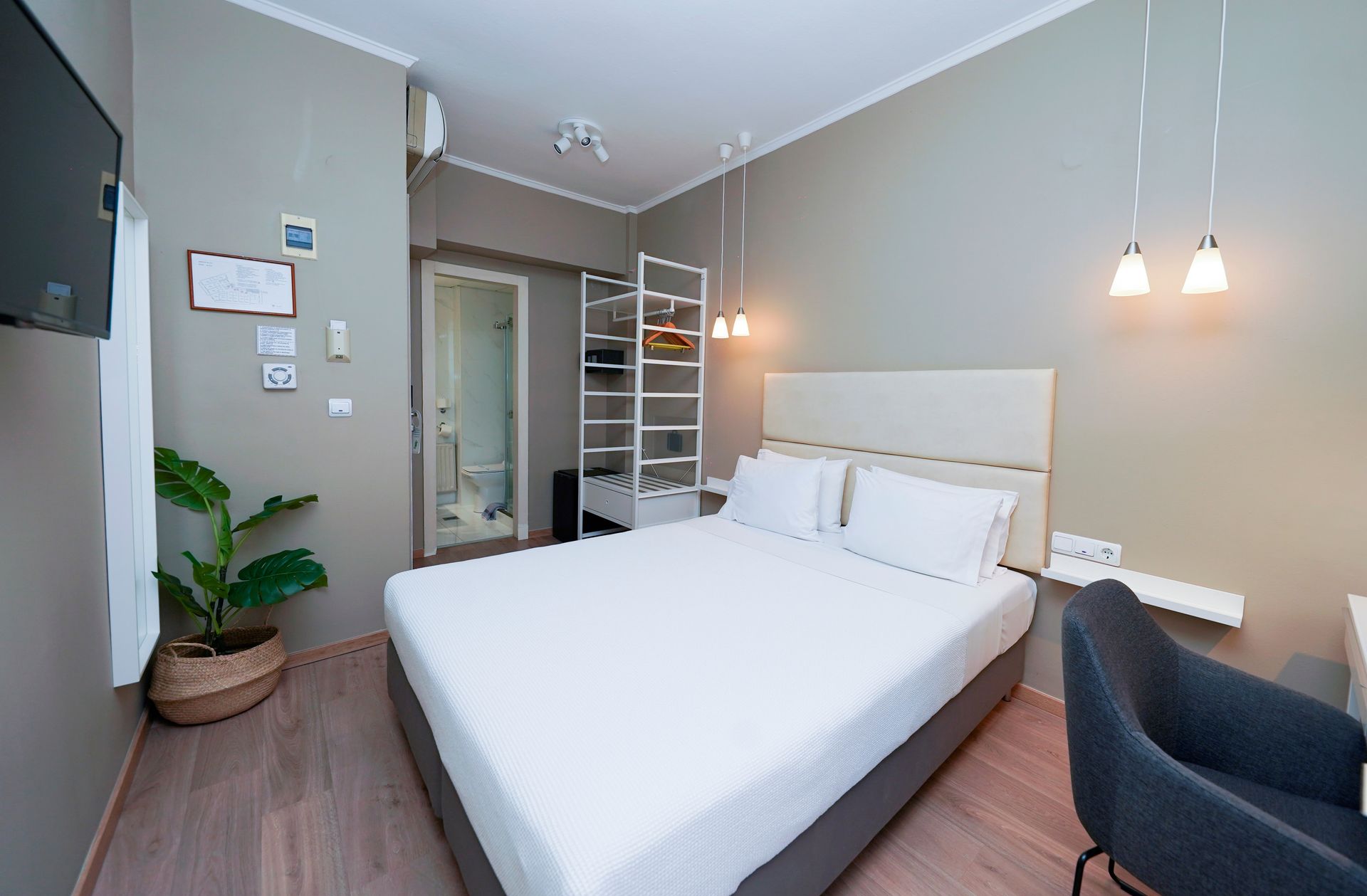 Double Room with Balcony & City View