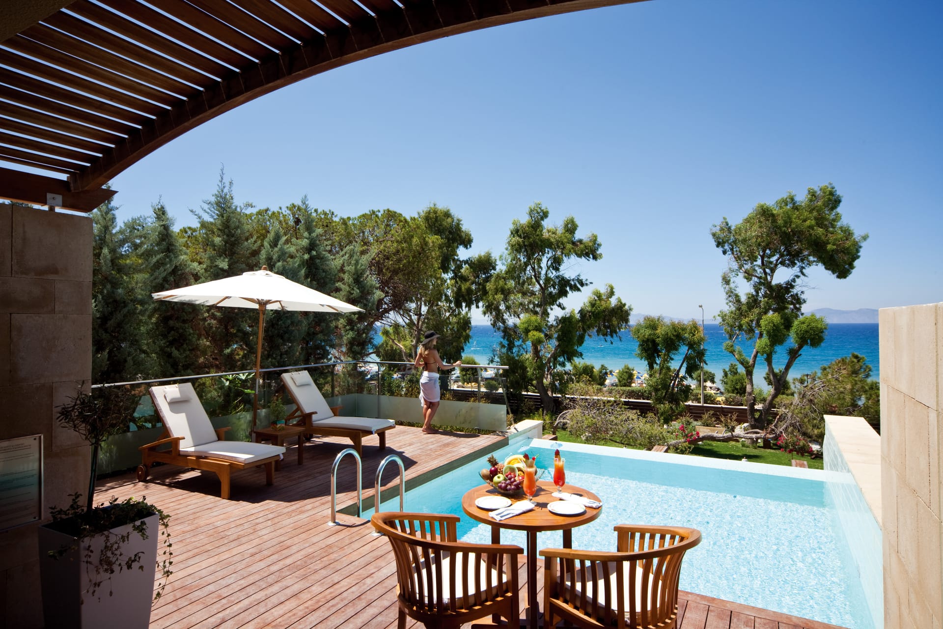Amus Executive Suite with Private Pool Sea View