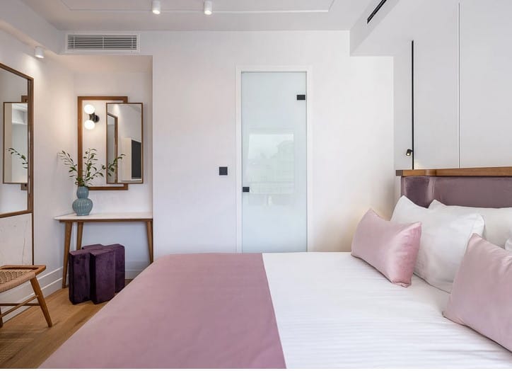 Petite Double Room