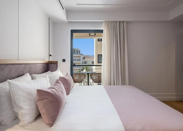 Petite Double Room