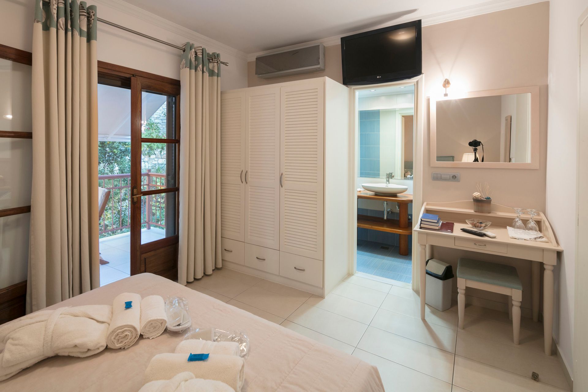 Double Room Garden View