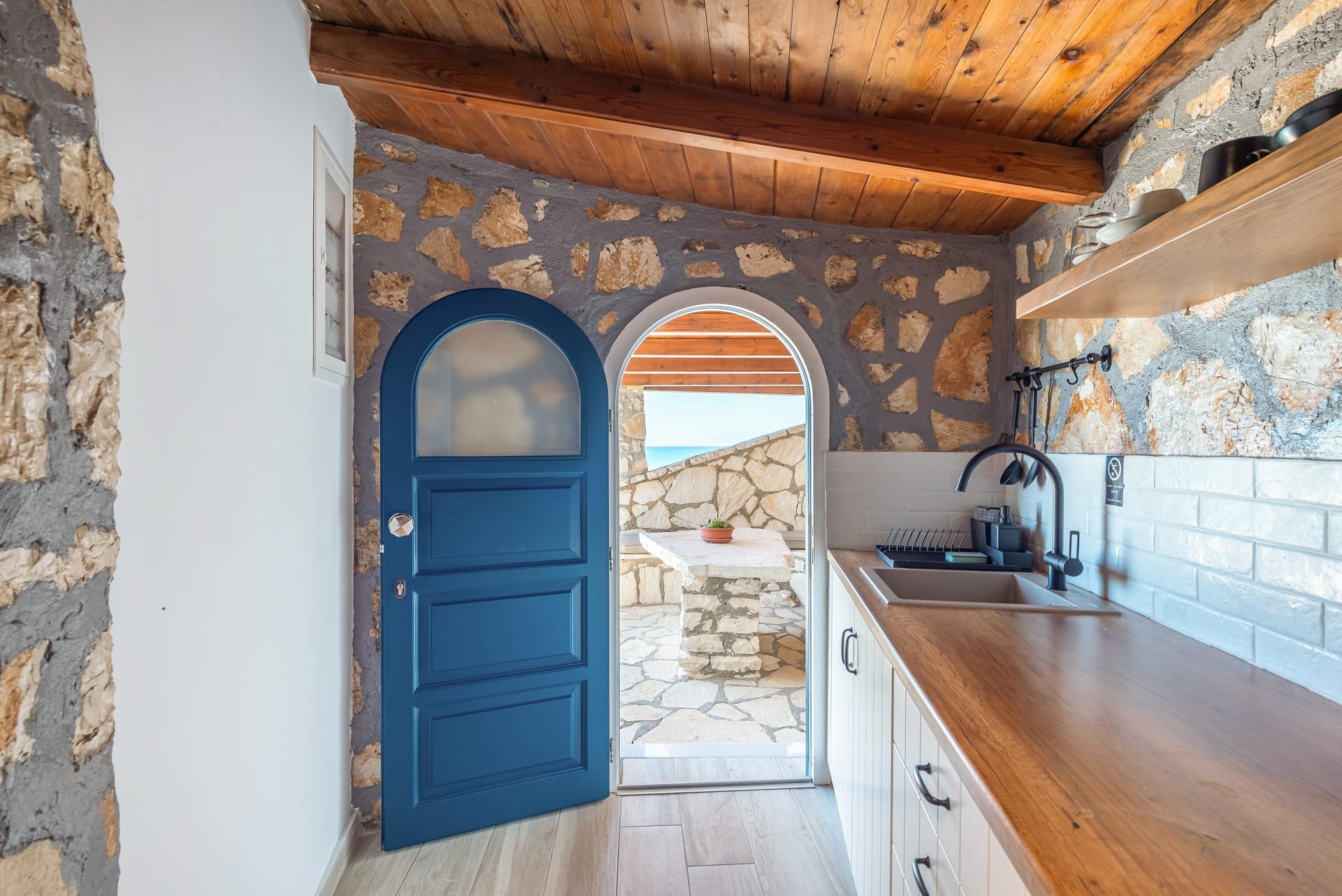 Romantic Suite on Beach Side