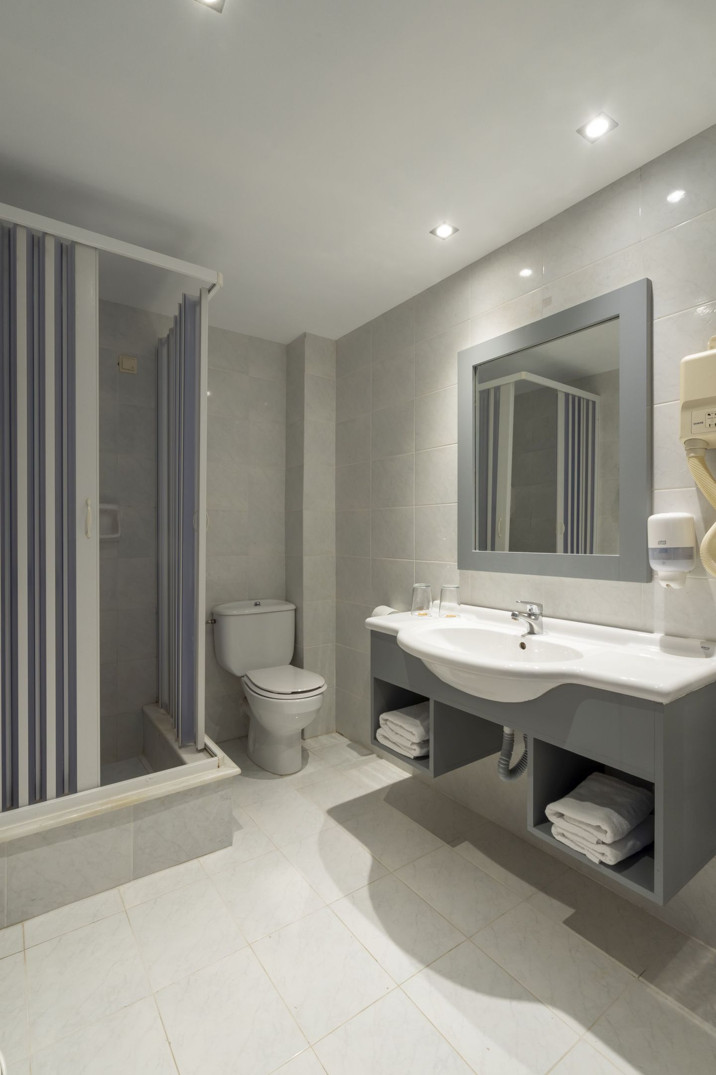 Standard Delphi Valley View Room