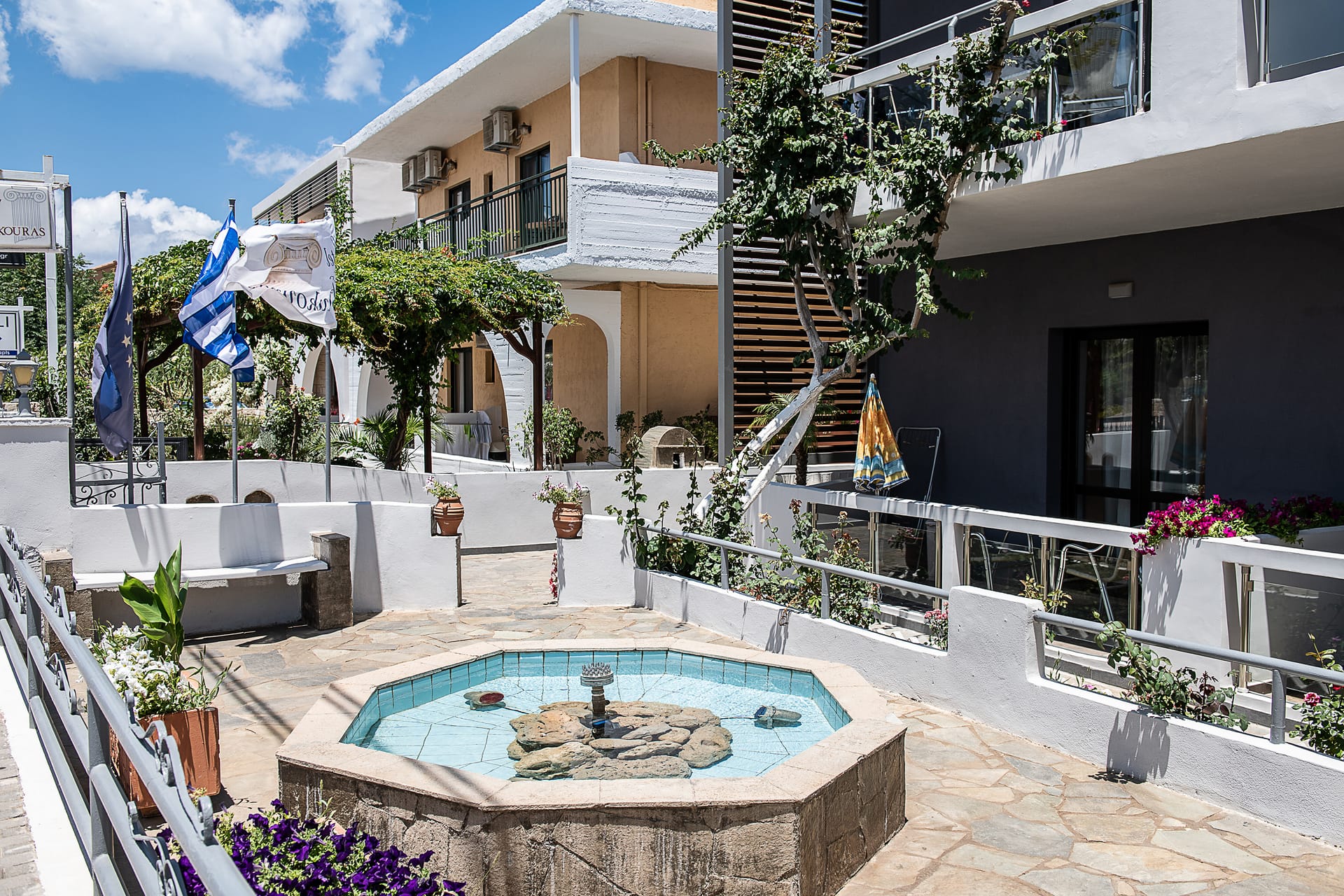 Superior One Bedroom Apartment