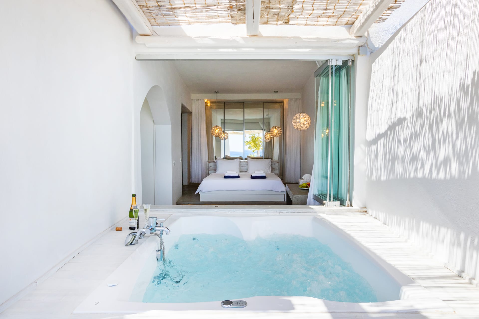 Deluxe suite Poseidon Blue with outdoor jacuzzi