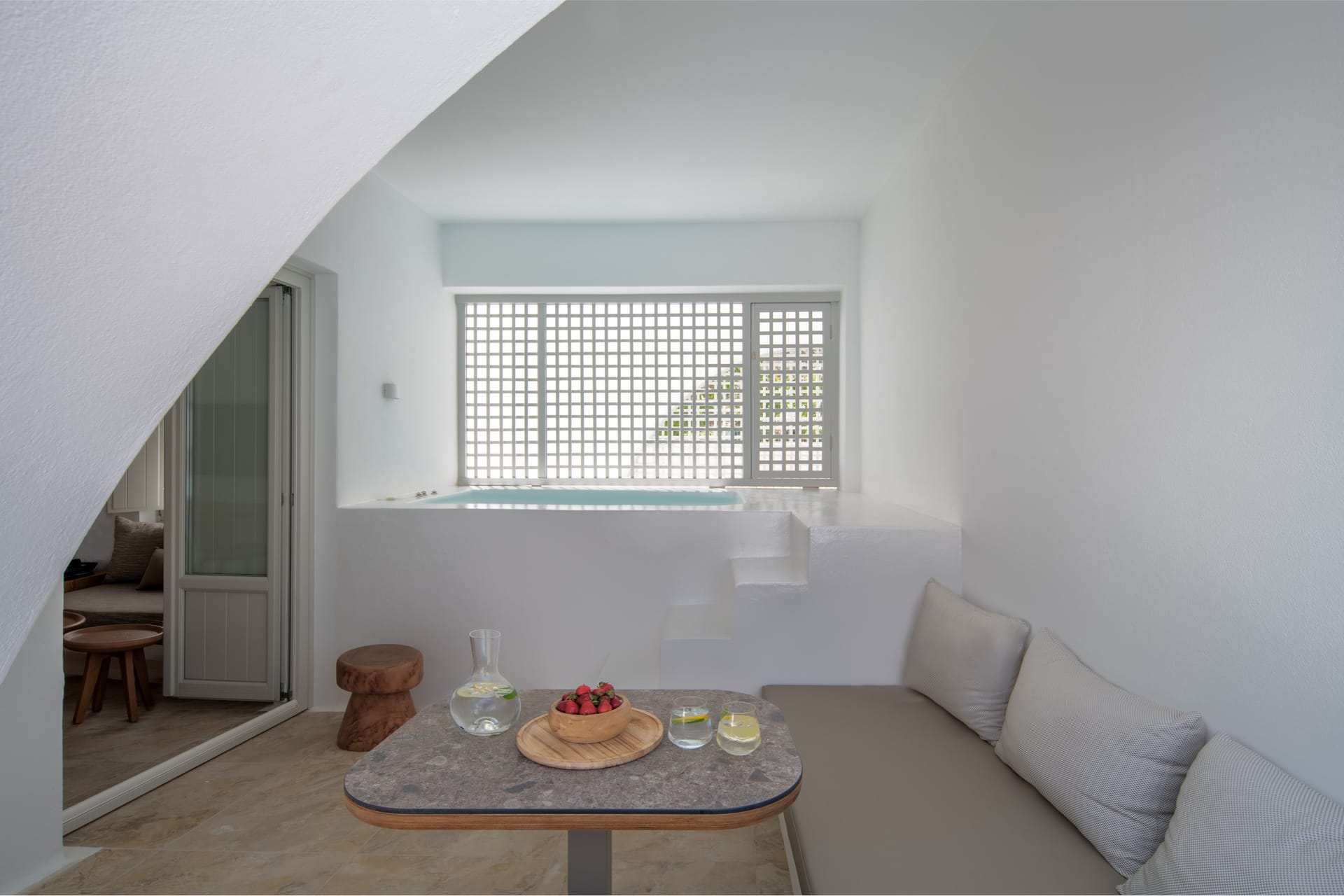 Luxury Suite with Outdoor Hot Tub