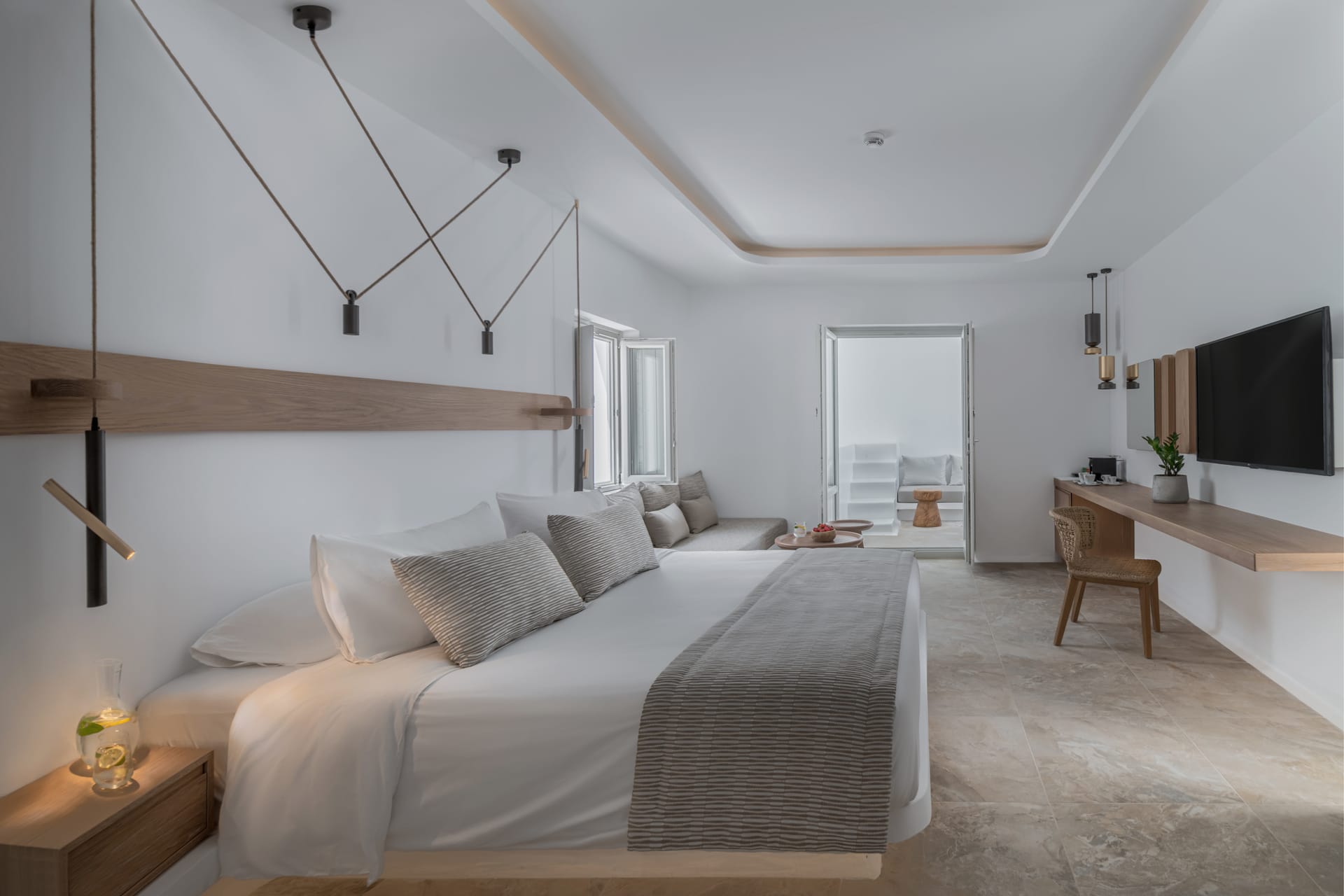 Luxury Suite with Outdoor Hot Tub