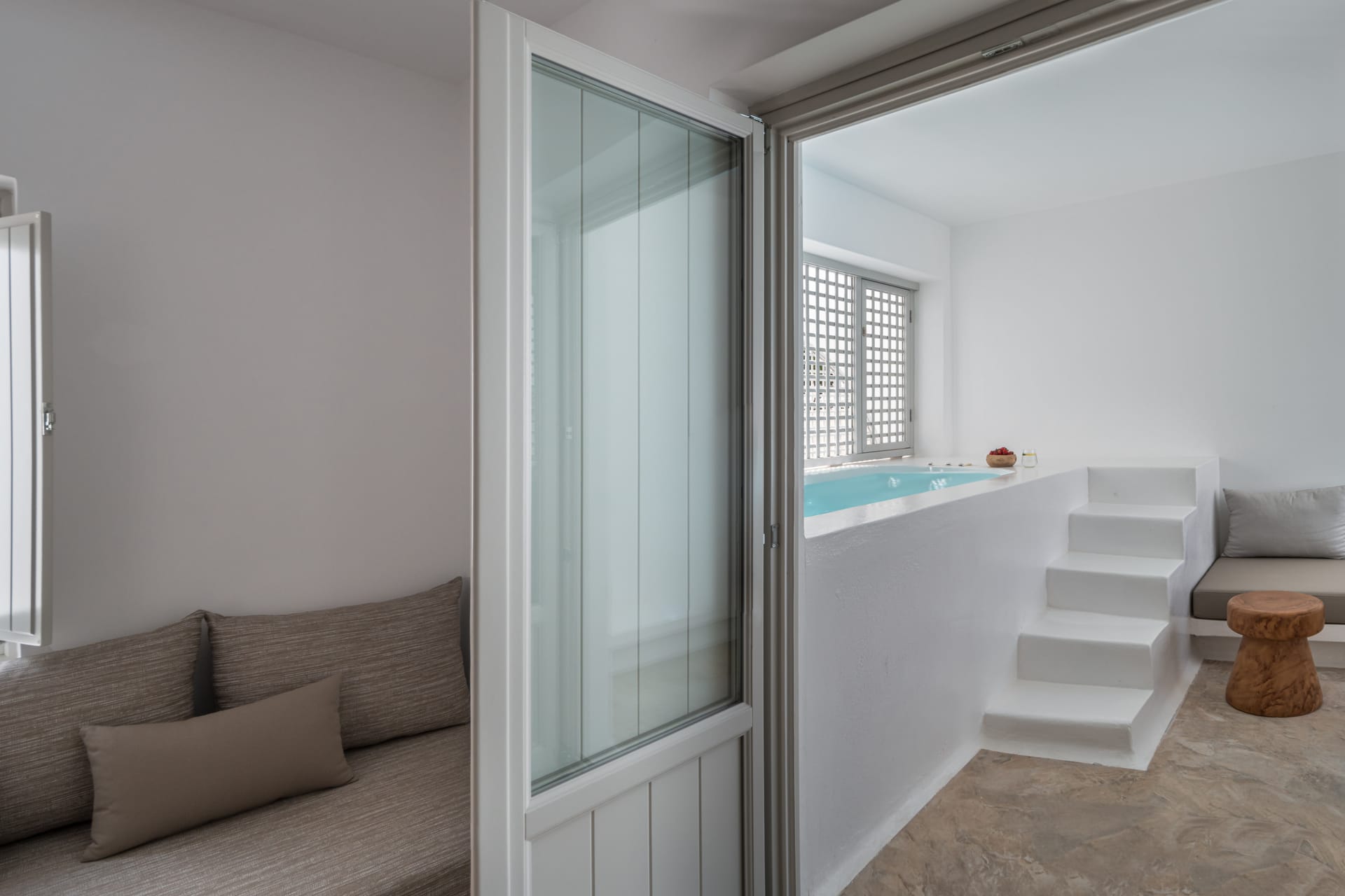 Luxury Suite with Outdoor Hot Tub