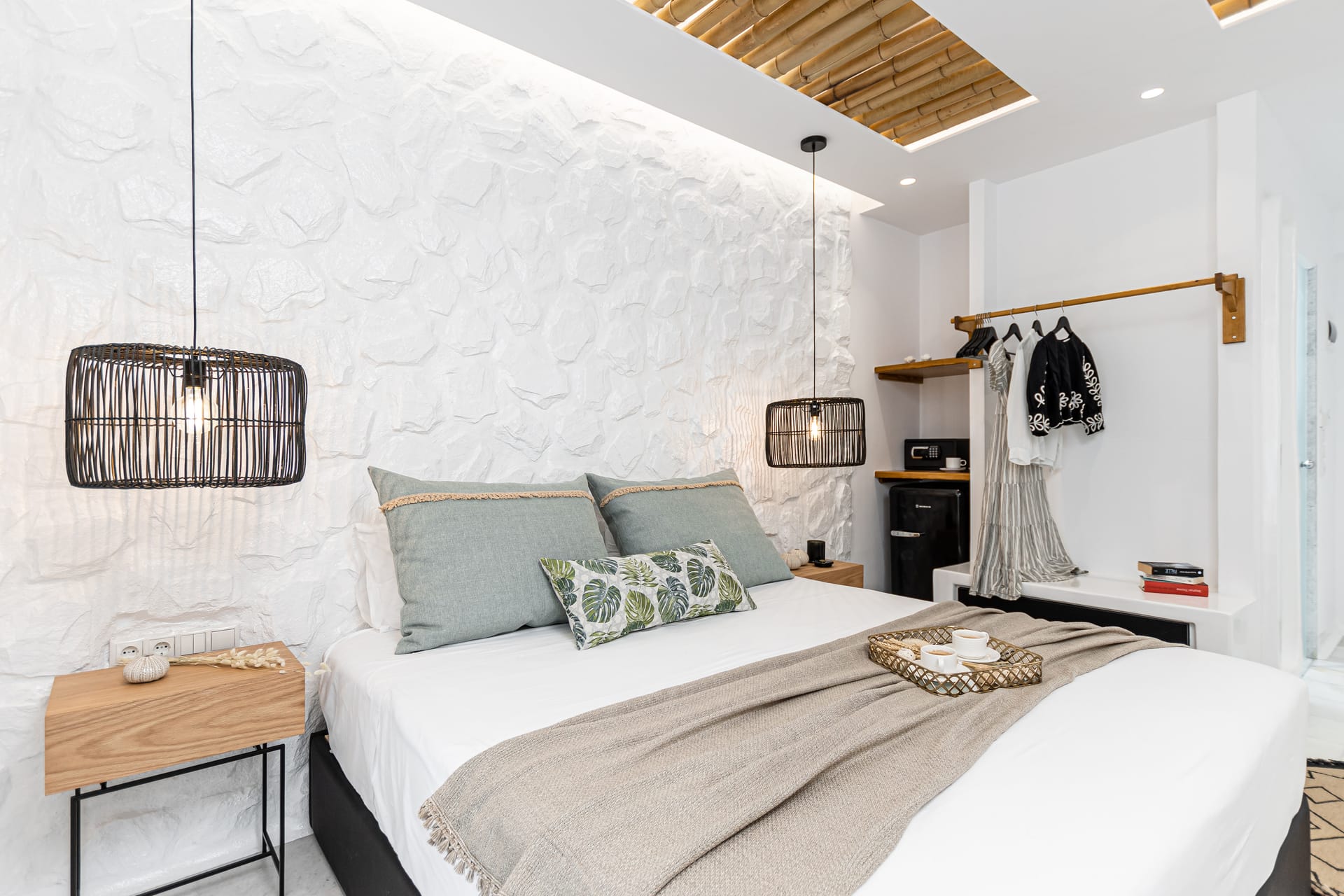 Deluxe Double with Hot Tub