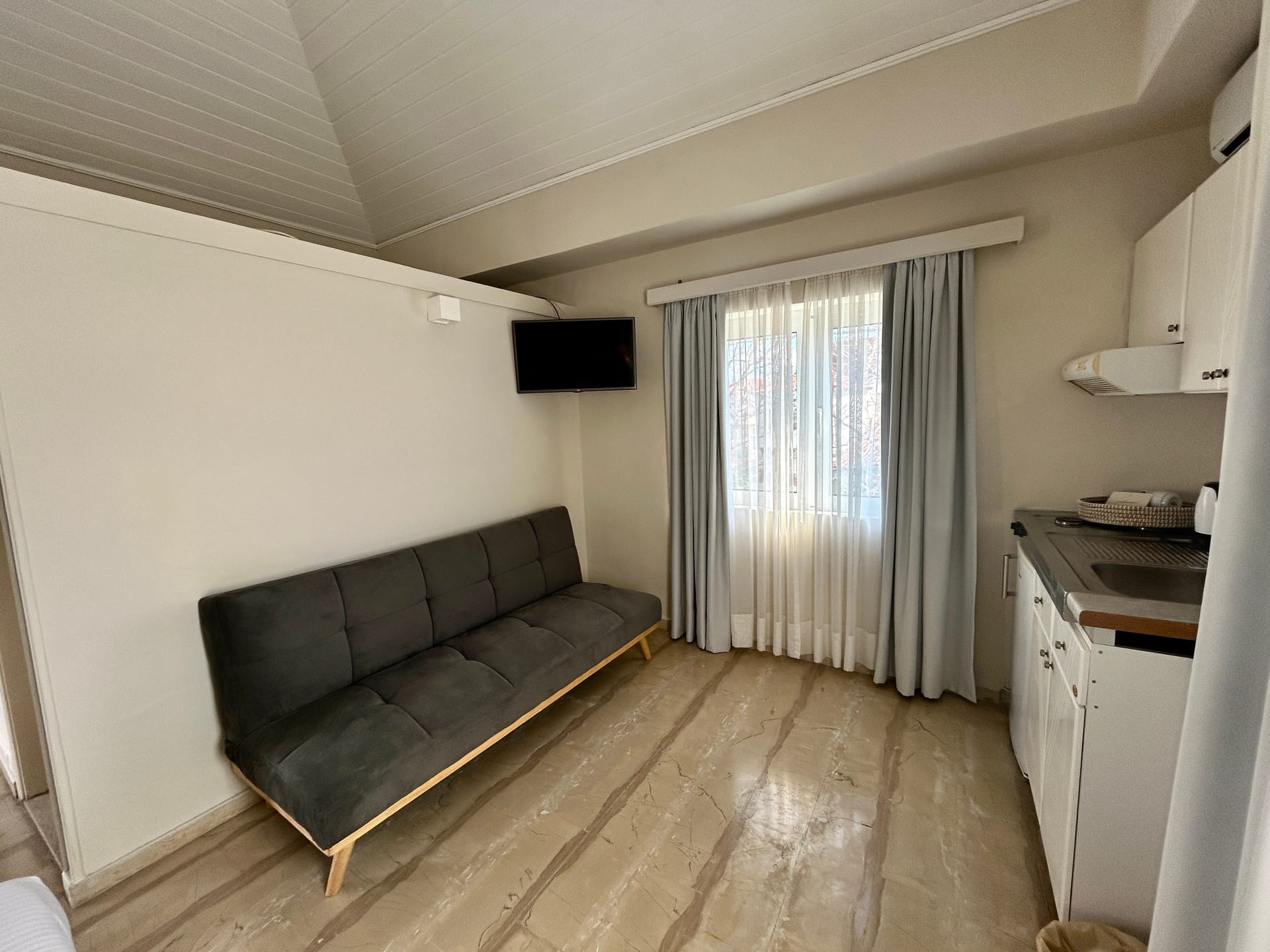 Studio with Garden View