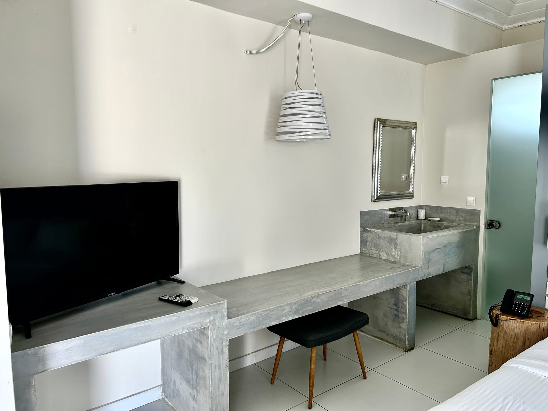 Superior Apartment with Pool View