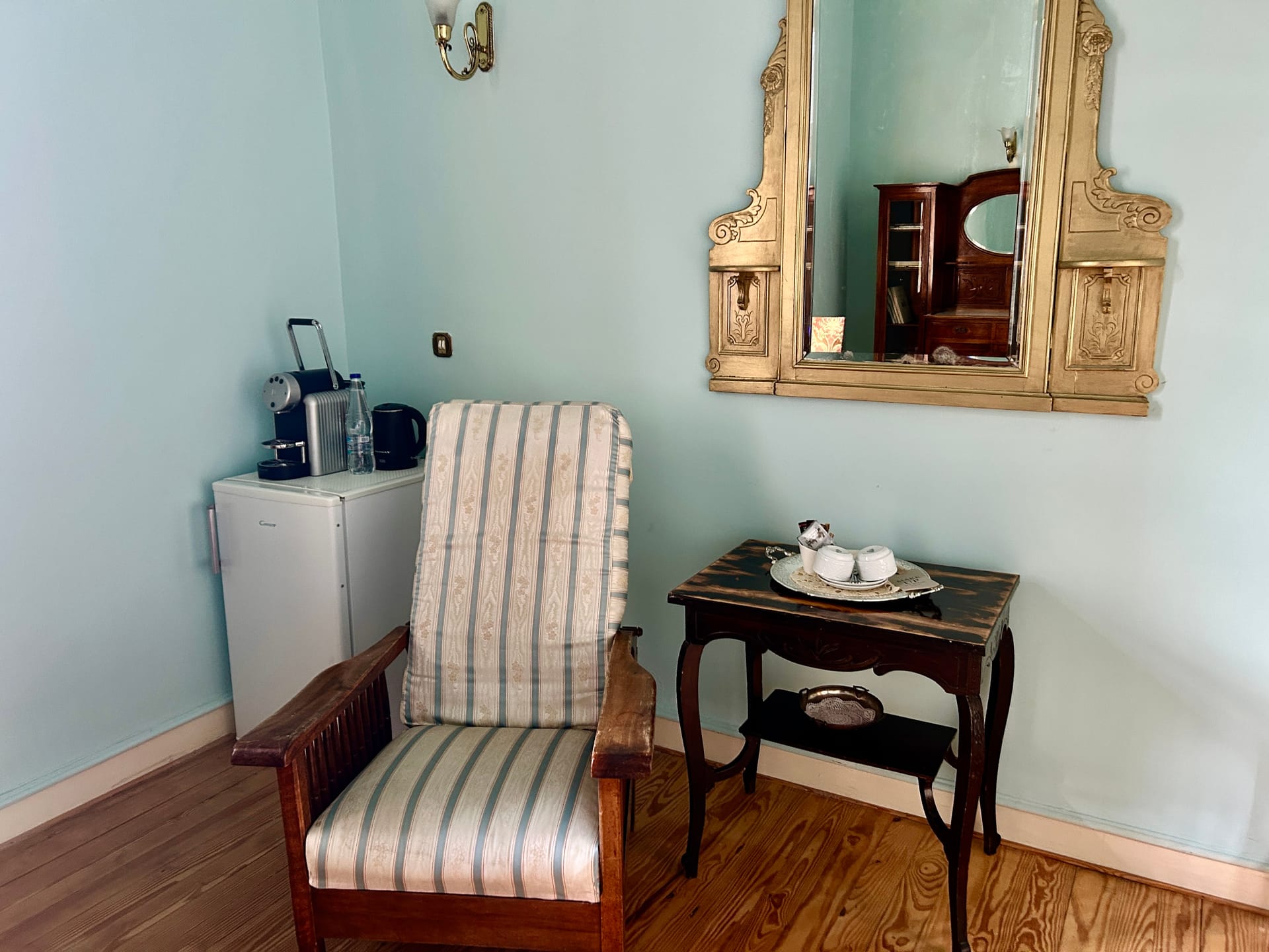 Mansion Superior Suite with Spa Bath and Pool View