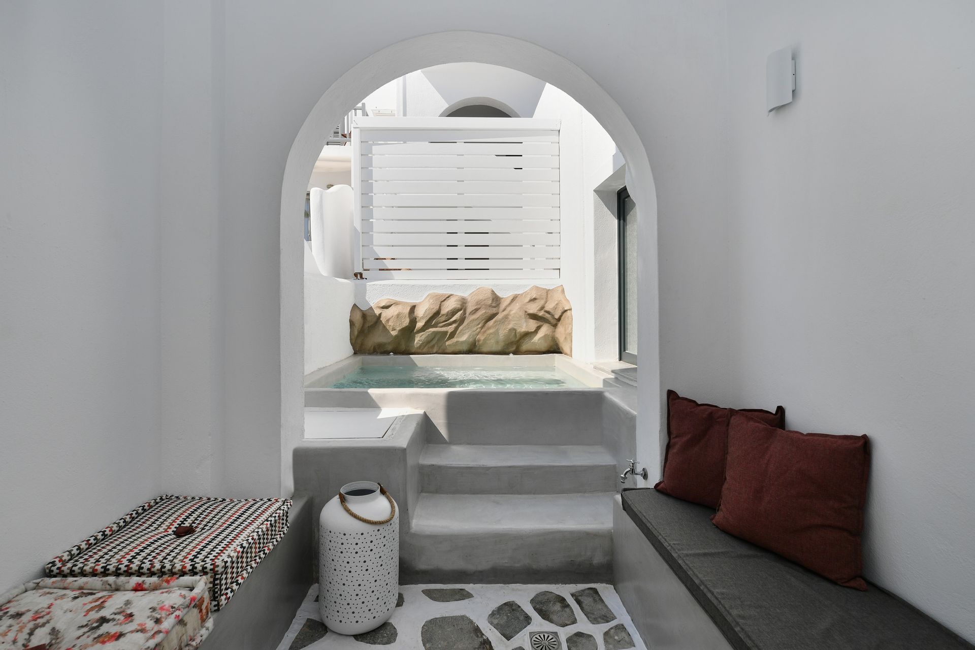 Love Suite Outdoor Hot Tub