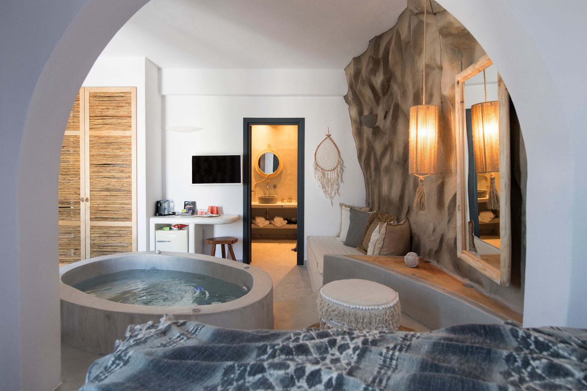 Upbeat Spa Suite Side Sea View