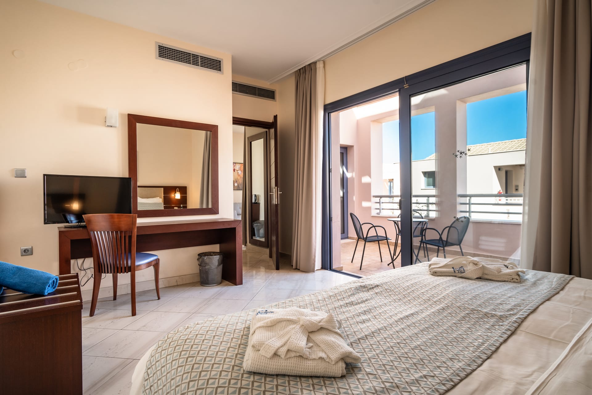 Suite with Garden View