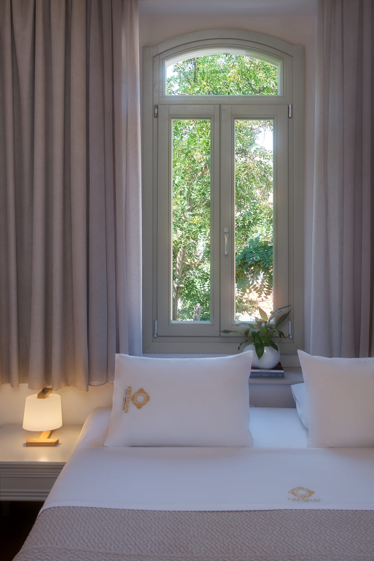 Maria - Deluxe Double