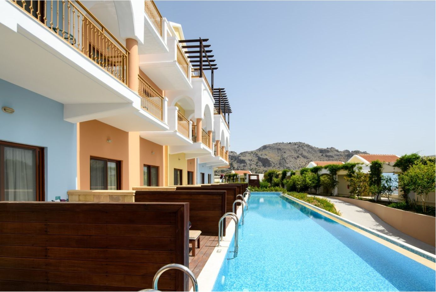 Superior Double Room with Sharing Pool &amp; Garden View