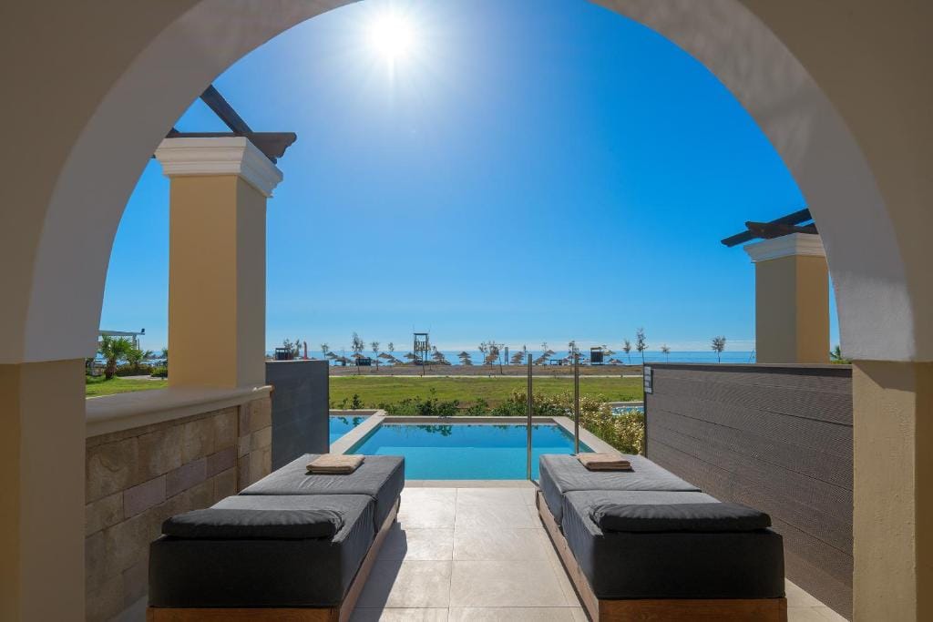 Superior Room with Private Pool Beachfront