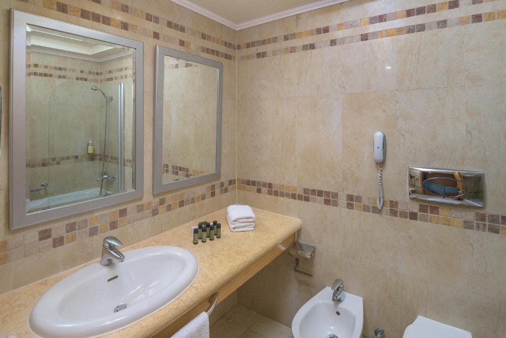 Family Room Garden View