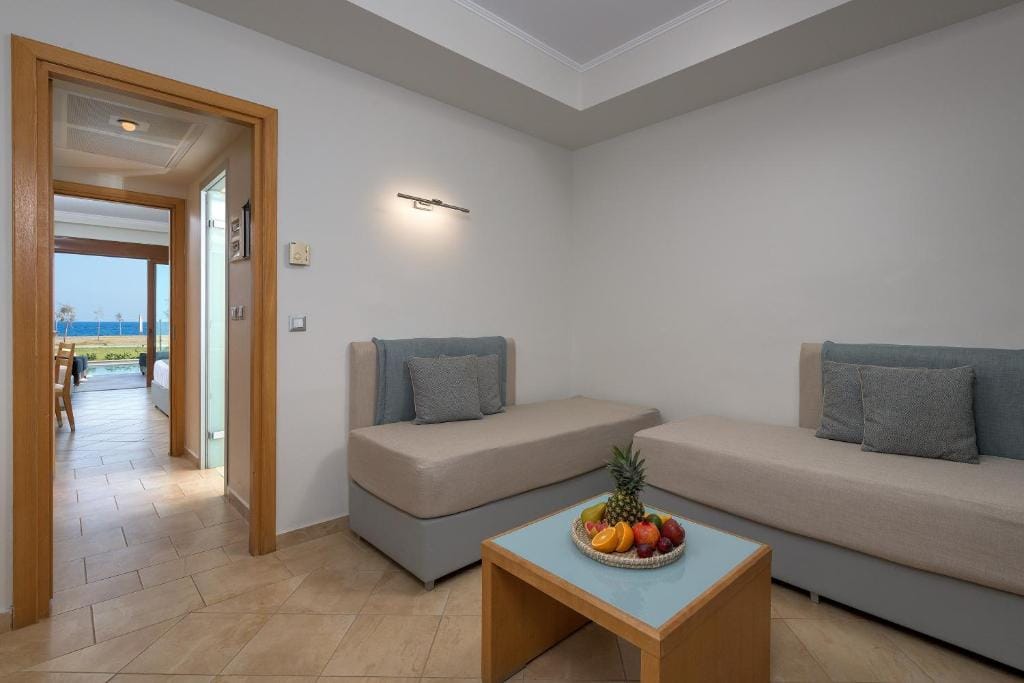 Family Suite with Private Pool Beachfront