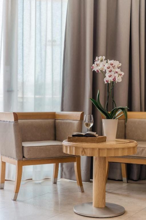 Family Suite with Private Pool Beachfront