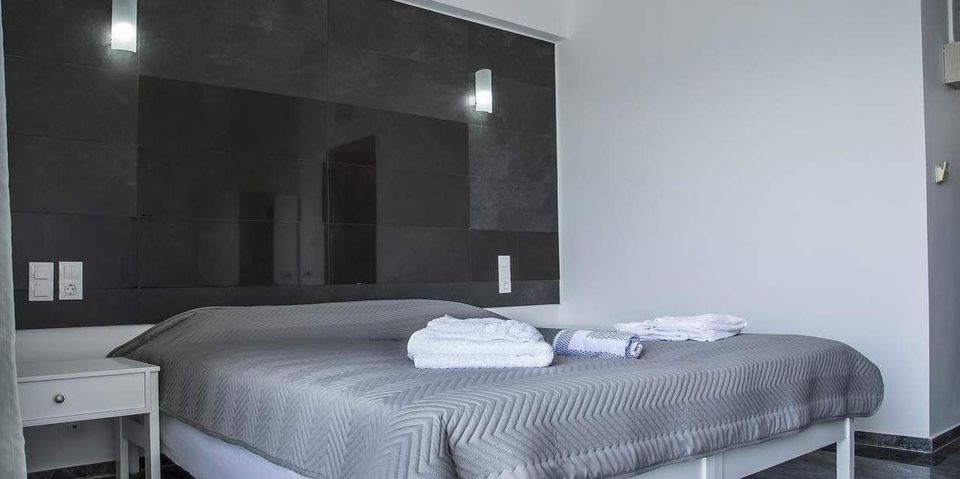 Deluxe Double Pool & Sea View