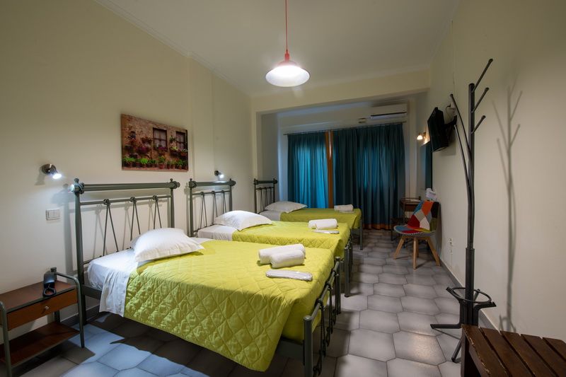 Economy Triple Room