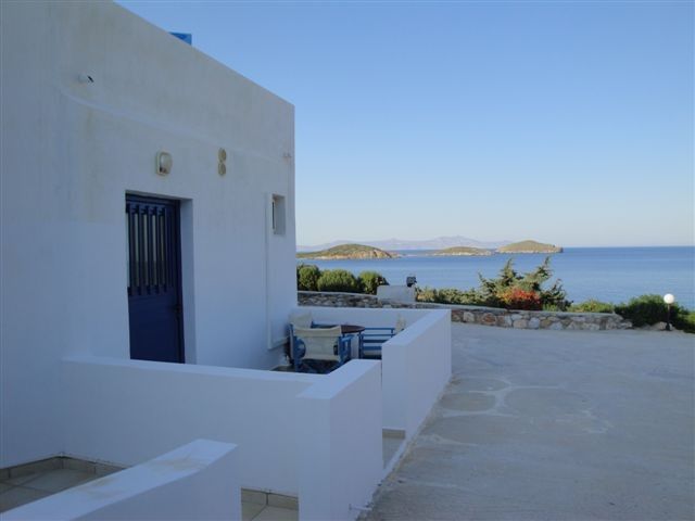 Budget Cave Style two room with balcony