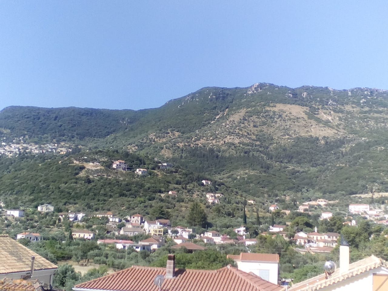 One-Bedroom Apartment with Balcony