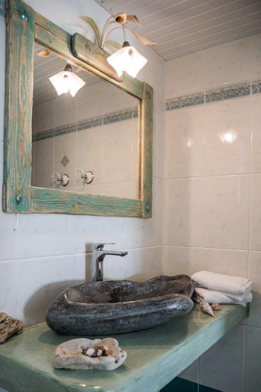 Paleopoli Bay Apartment with Limited Sea View