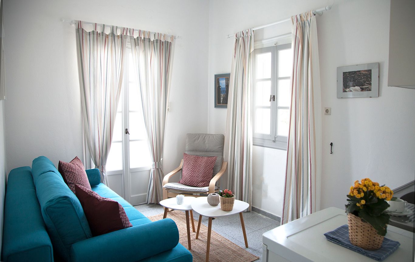 Family Apartment with Sea and Mountain view (2-4 persons)