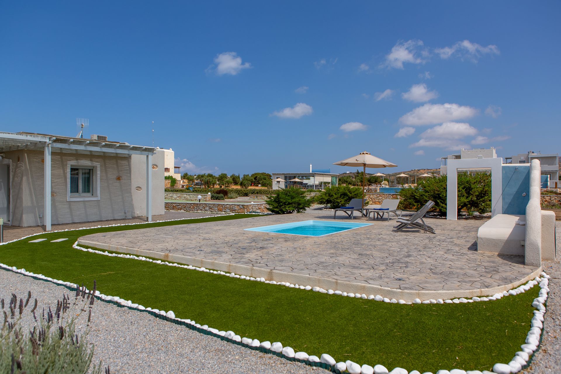 One Bedroom Villa Private Pool & Sea View (Red)