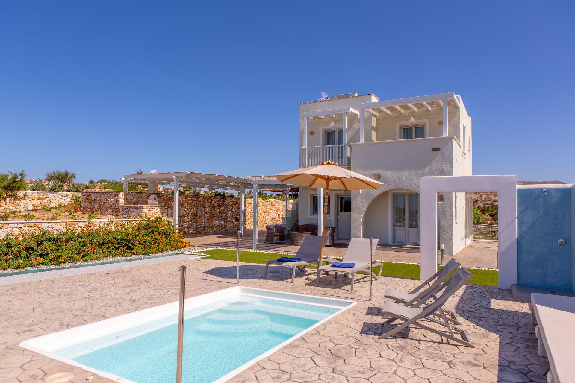 Three Bedroom Villa Private Pool & Sea View (Yellow)