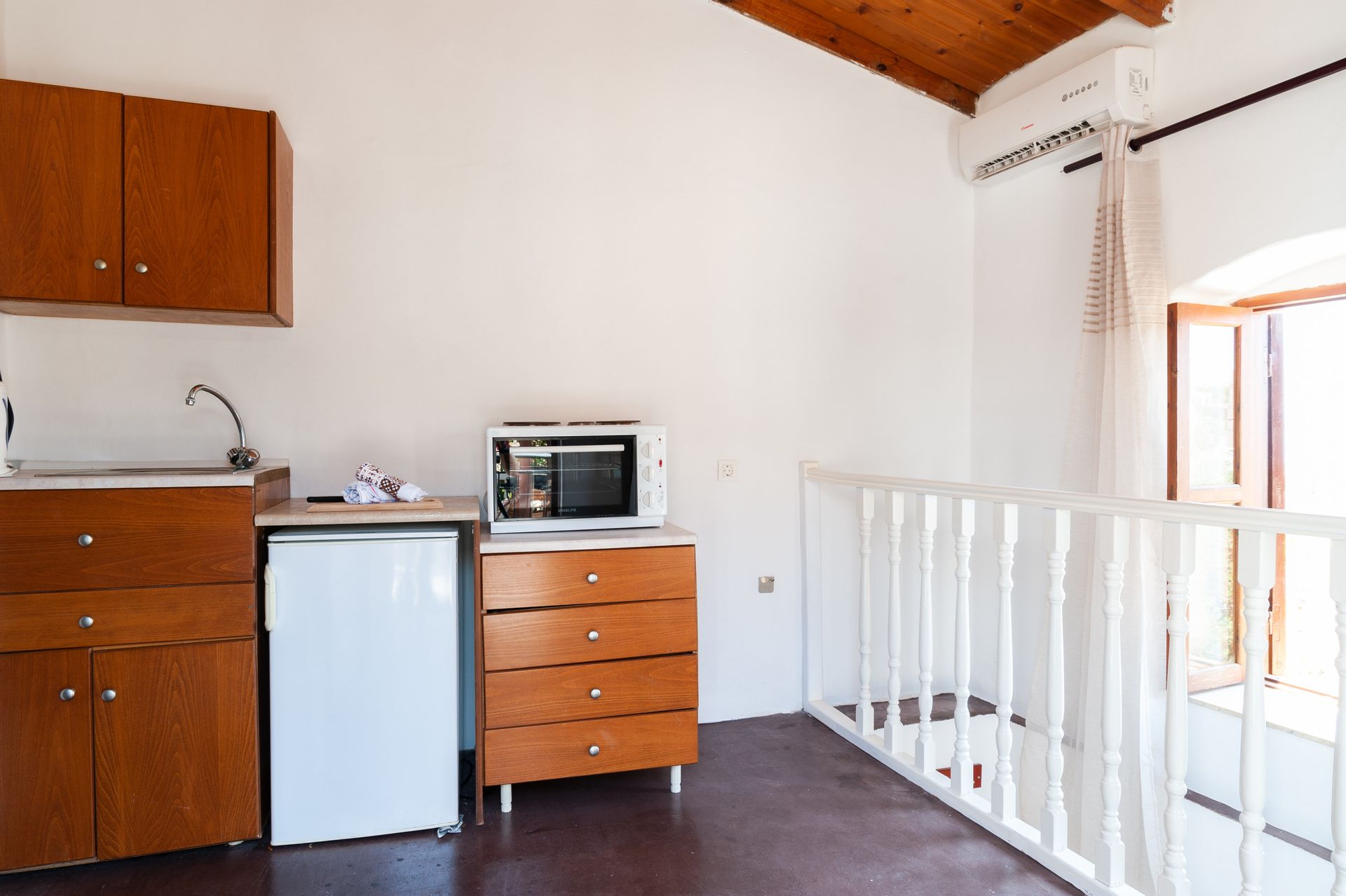 Kiki Standard Studio