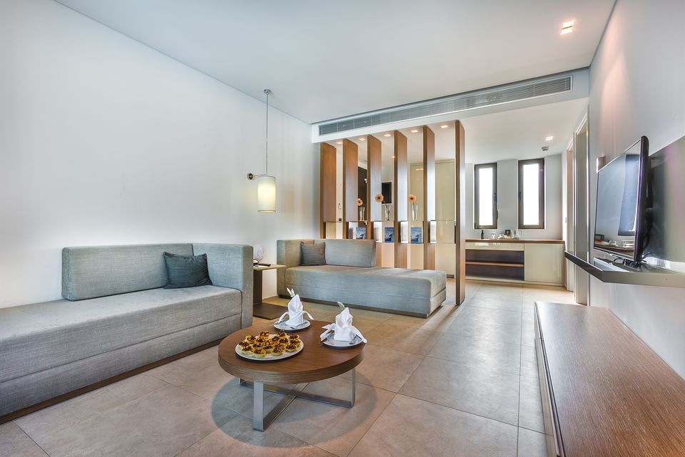 Executive Suite with Two Bedrooms Pool or Sea view