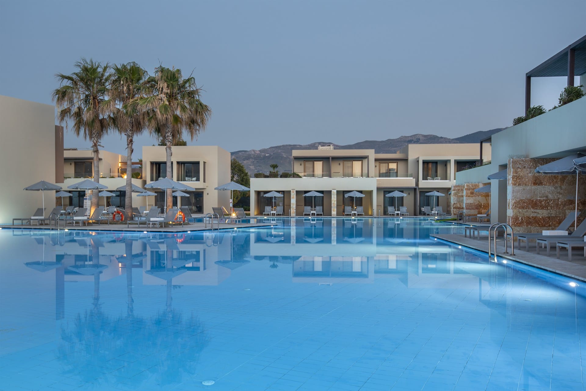 Executive Suite with Two Bedrooms Swim-up with Sharing Pool