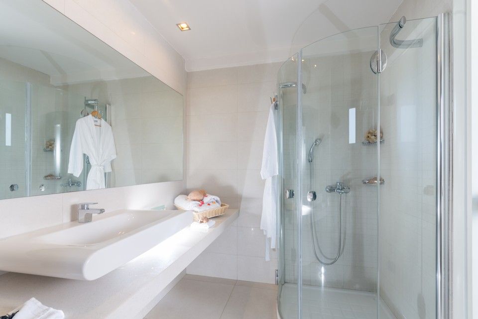 Maisonette Suite Sea Front with Sharing Pool