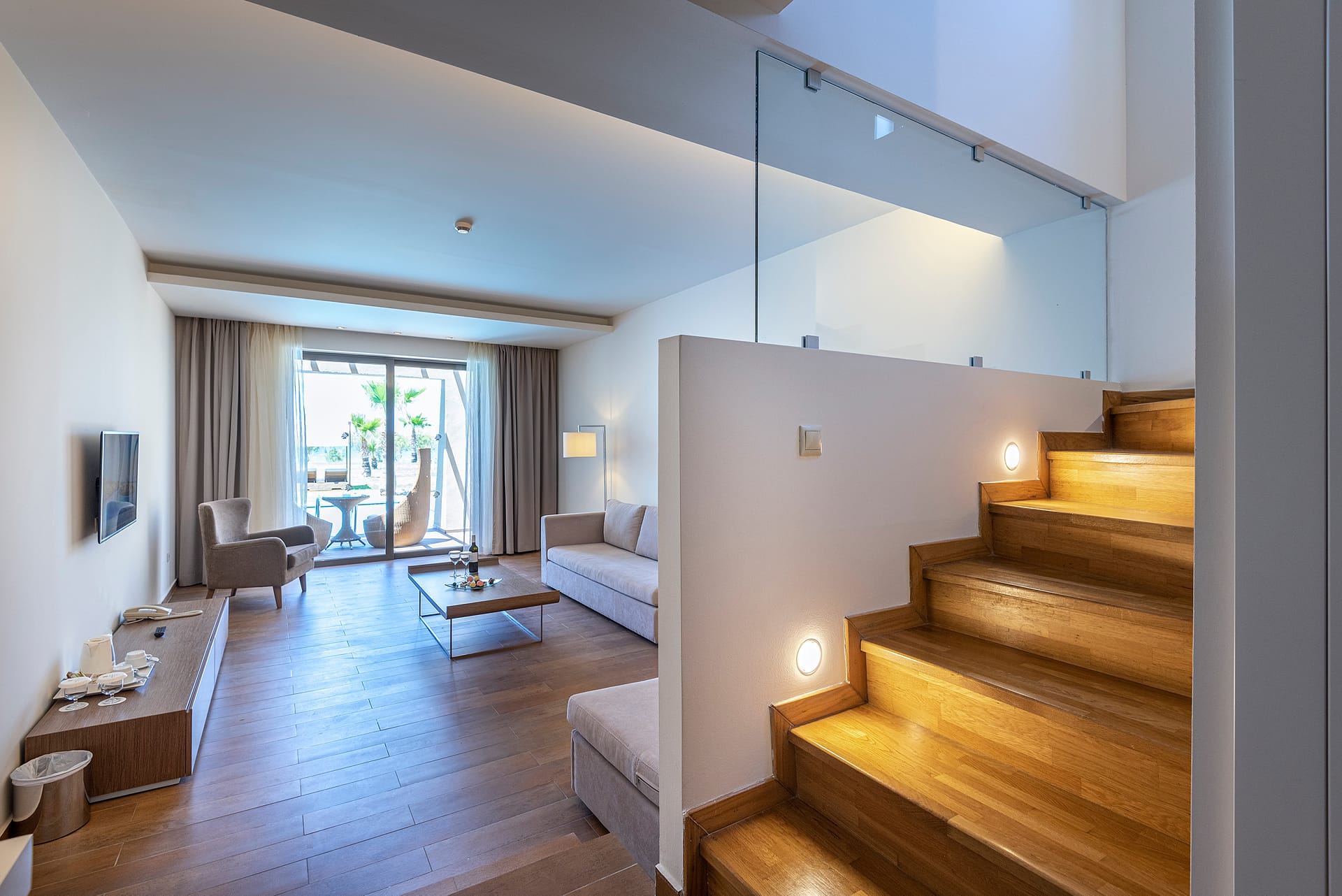 Maisonette Suite Sea Front with Sharing Pool