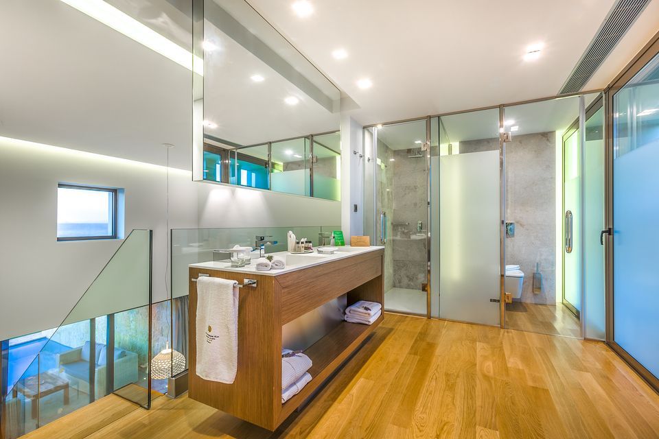 Presidential Maisonette Sea Front with Private Pool