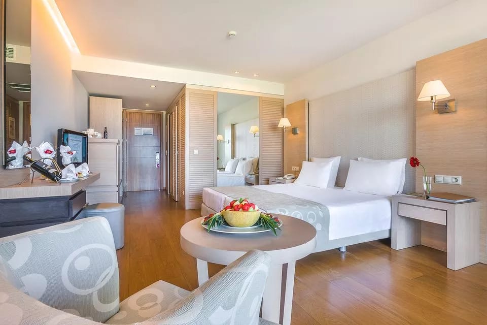 Double Room for Single Use