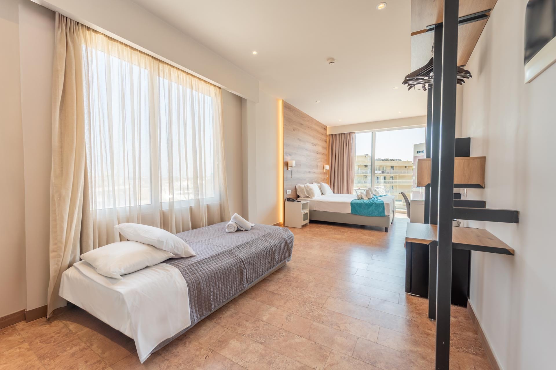 One Bedroom Triple Family Room