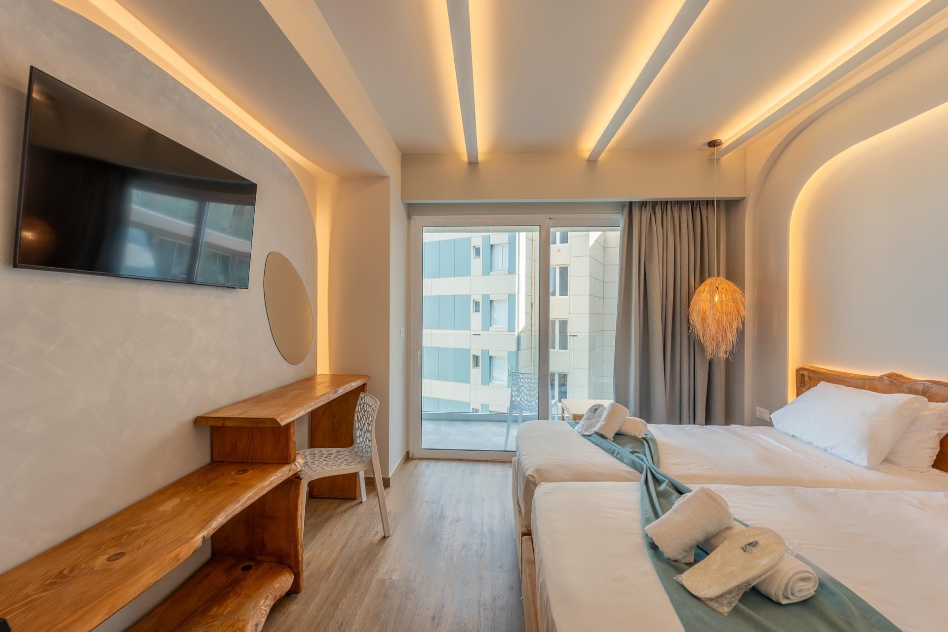 Deluxe Room Pool View