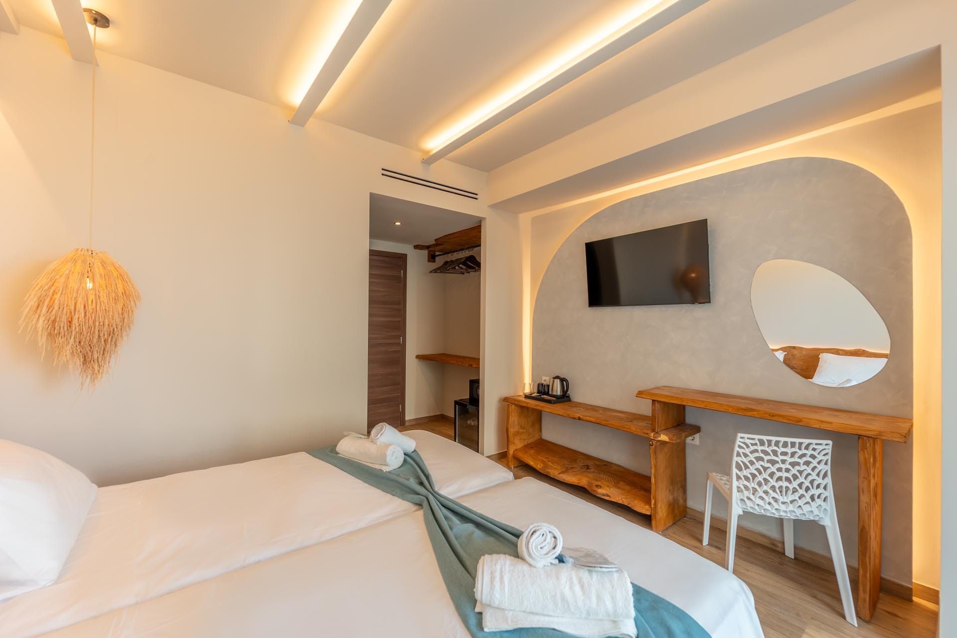 Deluxe Room Pool View