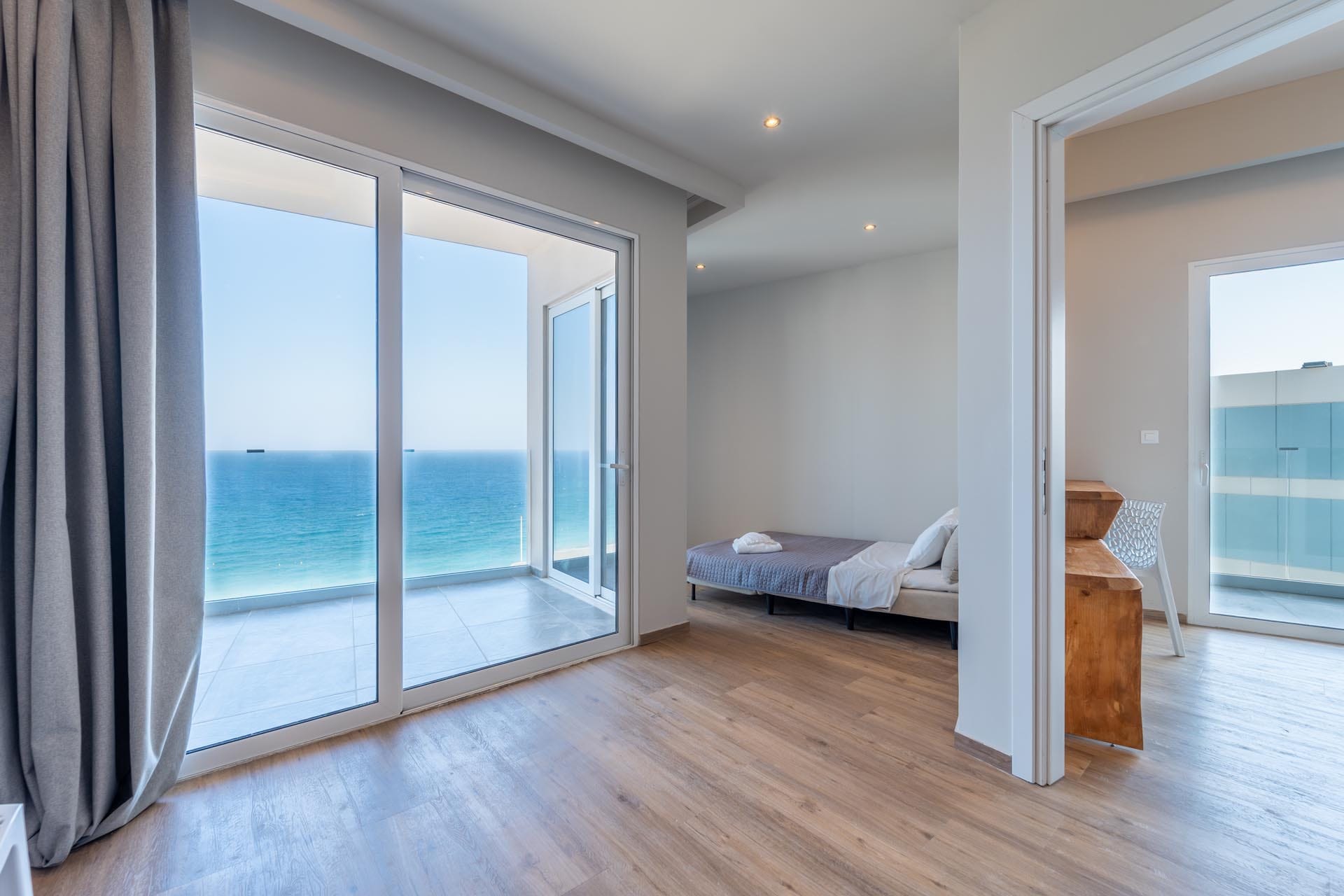 Deluxe Suite Sea View And Pool