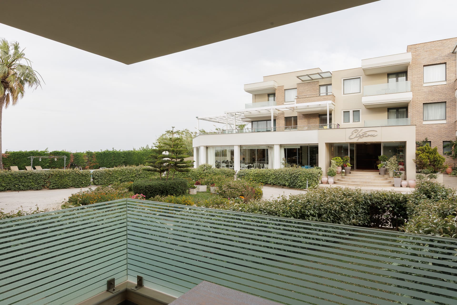 Superior Ground Floor Sea View Deluxe