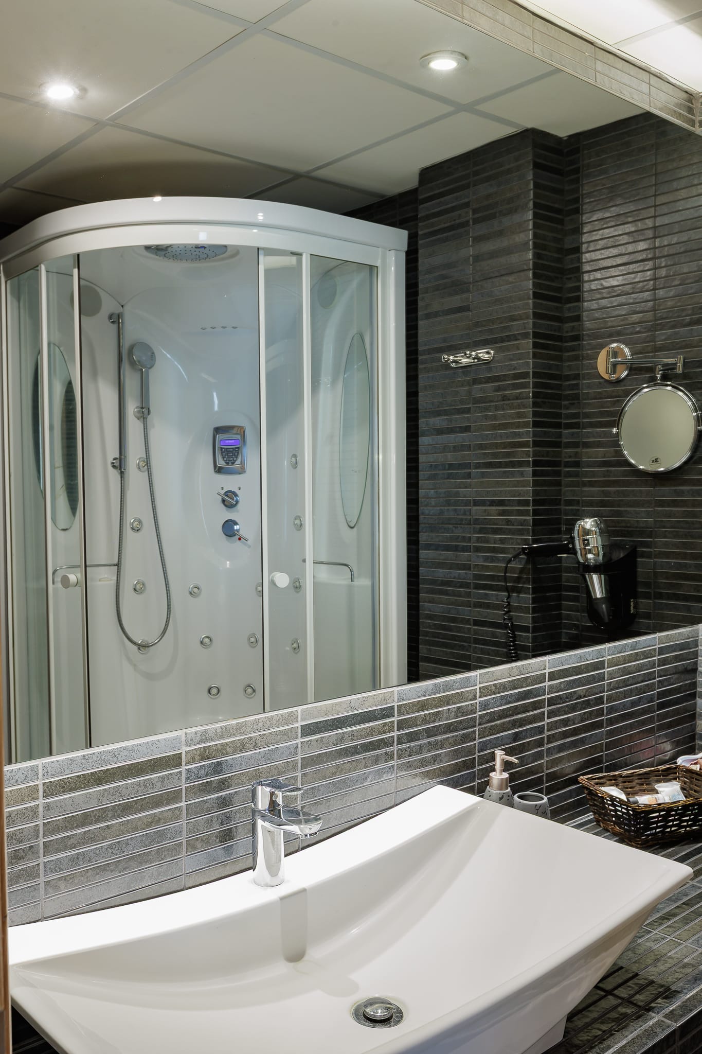 Executive Sea View Upper Floor Suite with Hydromassage