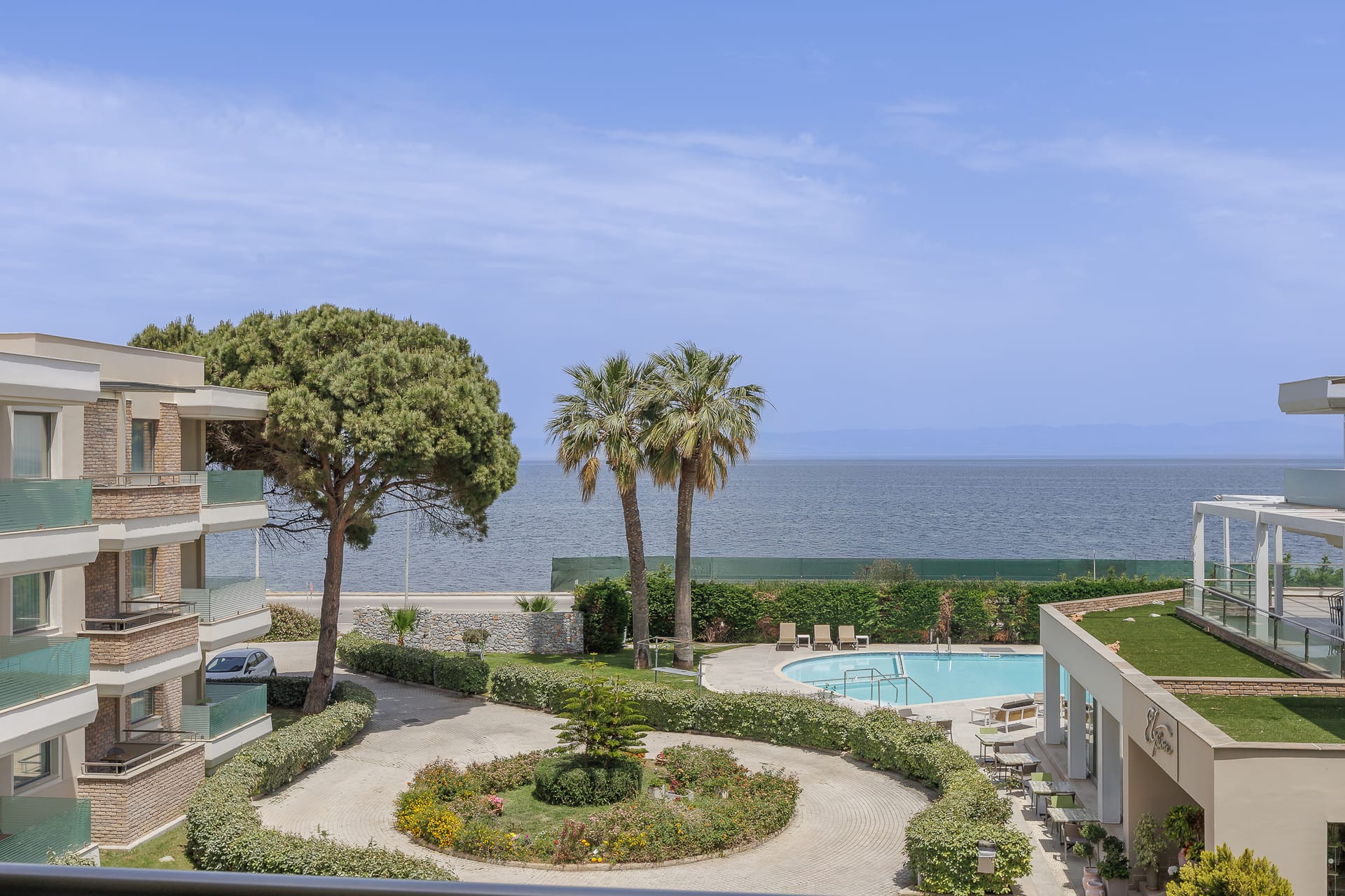 Executive Sea View Upper Floor Suite with Hydromassage