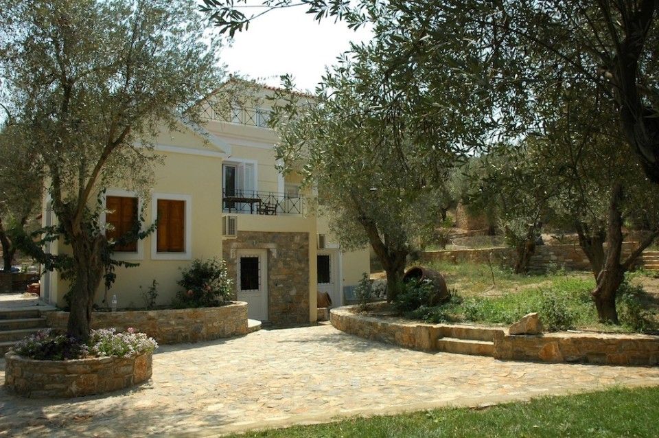 Four-bed with kitchen ground floor (Yera house)