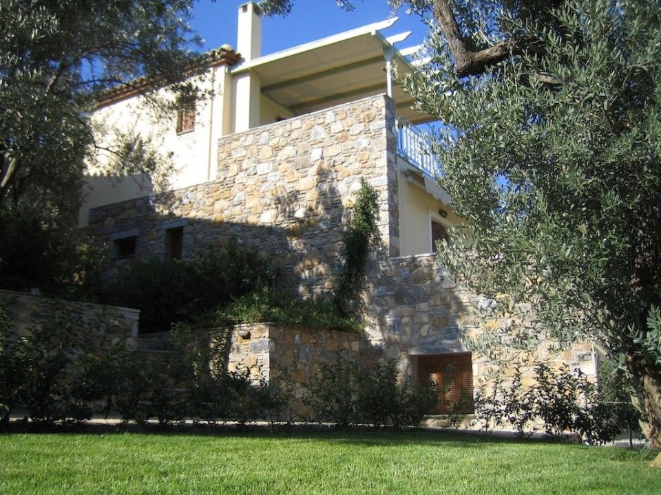 Efcharis & Arion houses